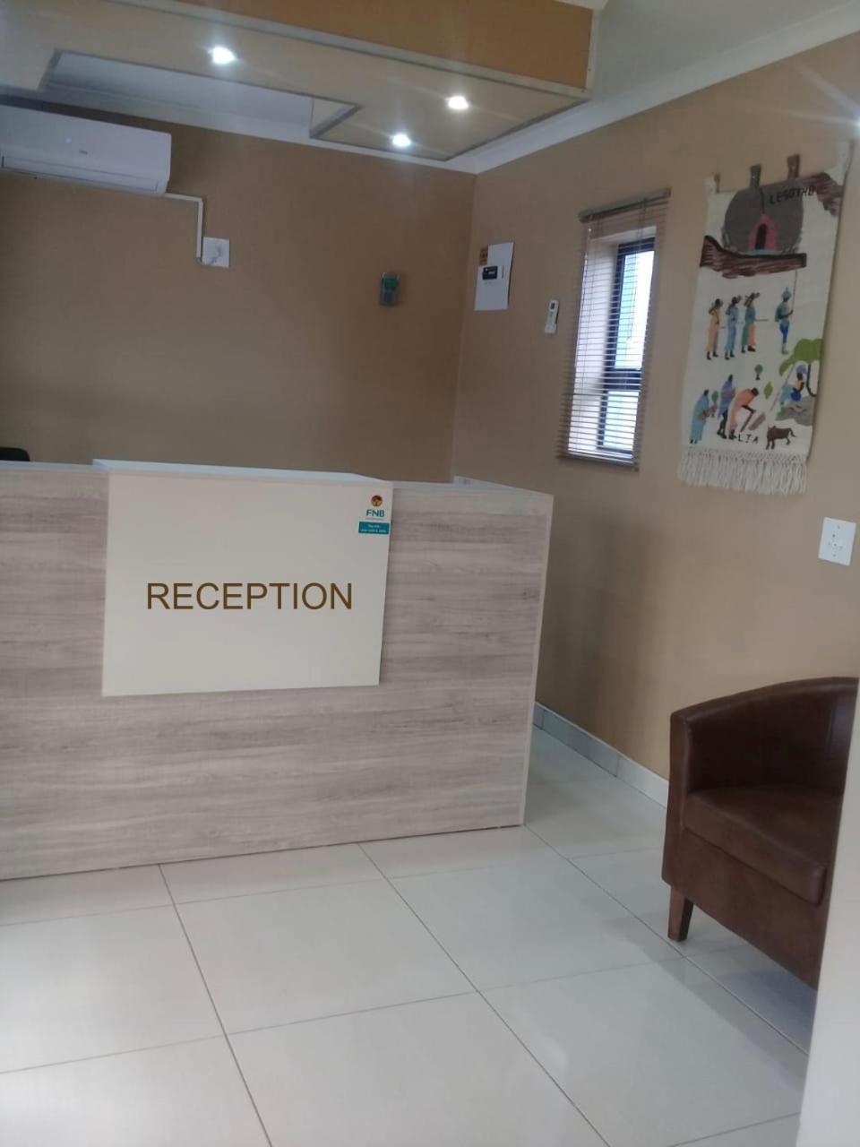 Joy Guest House-Seapoint Maseru Luaran gambar